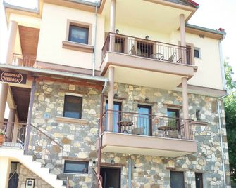 Kynthia Guesthouse - Neochori - Gebouw