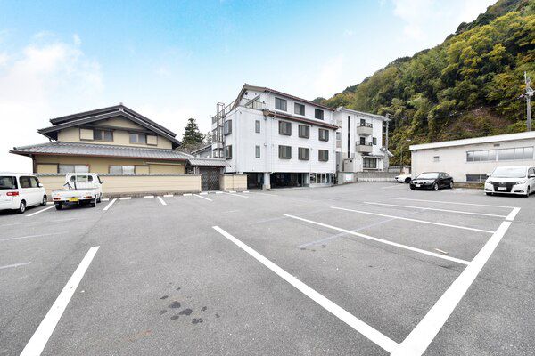 Hotel Kojo - Koka - Gebouw