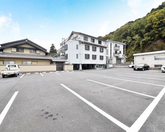 Hotel Kojo - Koka - Gebouw