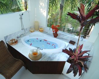 Pousada Casa Das Flores - Balindong - Baño