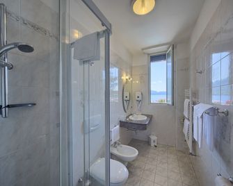 Hotel Residence Zust - Verbania - Bathroom