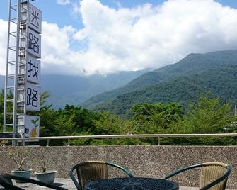 Lost and Find Homestay - Guanshan Township - Balcony