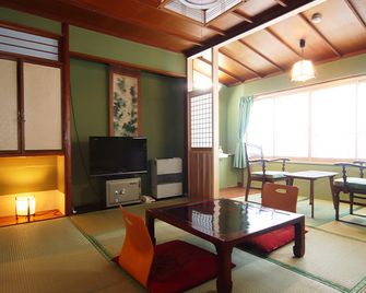 Ryosou Futaba - Suwa - Slaapkamer
