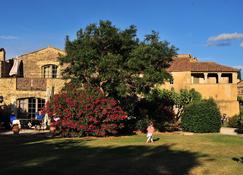 Domaine Des Escaunes - Sernhac - Building