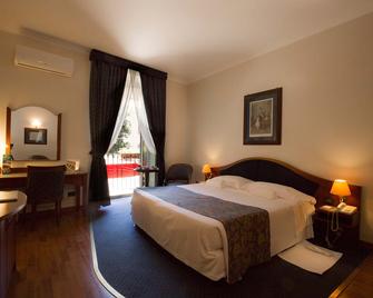 Massimo Plaza Hotel - Palermo - Camera da letto