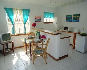 Exotic Caye Beach Resort - סן פדרו - מטבח
