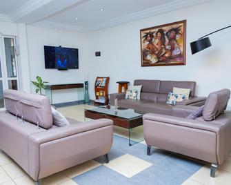 Hotel Hibiscus Blvd Triomphal - Libreville - Sala de estar