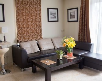 Avangard Resort - سوينوجسس - غرفة معيشة