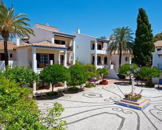 Bluebay Banús - Marbella - Edificio