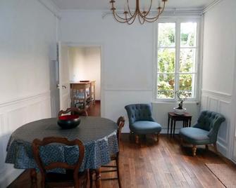 Les Carrés - Versailles - Ruokailuhuone