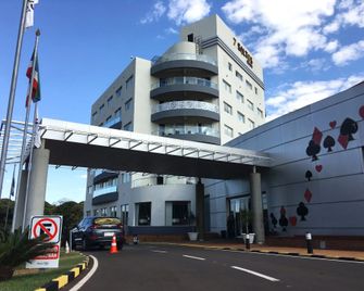 7 Saltos Resort - Salto del Guairá - Edificio