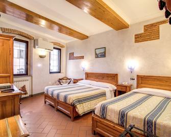 Hotel Lorena - Florenz - Schlafzimmer