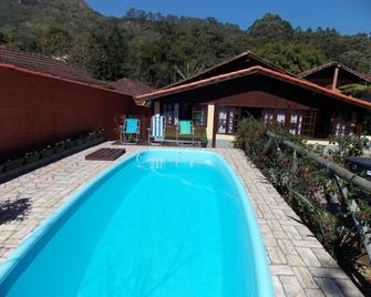 Pousada Canteiros de São Pedro da Serra-Nova Friburgo - São Pedro da Serra - Piscina