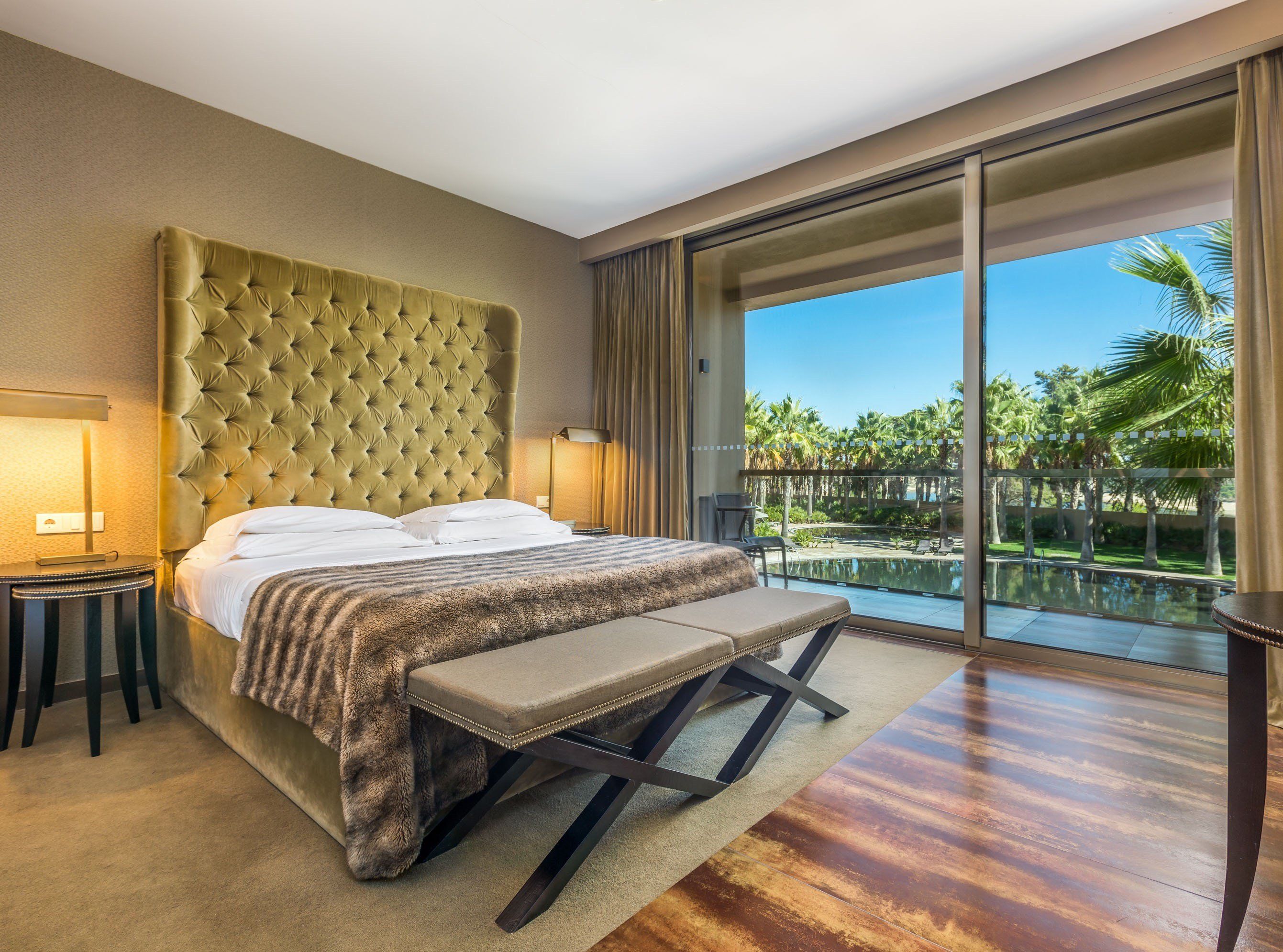 Bedroom view of null, located in null. Image provided by Official Hotel Information