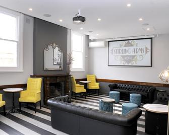 The Stirling Arms Hotel - Perth - Lobby