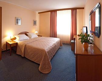 فندق روبين - دوسيلدورف - غرفة نوم