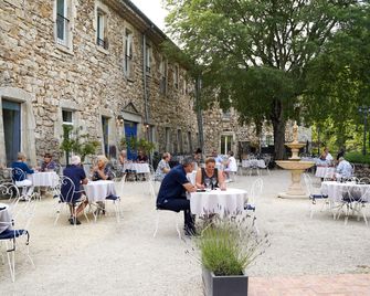 Logis Hôtel Restaurant Le Domaine de l'Eau Vive - Largentière - Restaurante