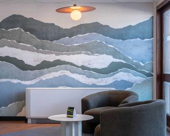 B&B HOTEL Saint-Pierre-en-Faucigny Bonneville - Saint-Pierre-en-Faucigny - Hall d’entrée