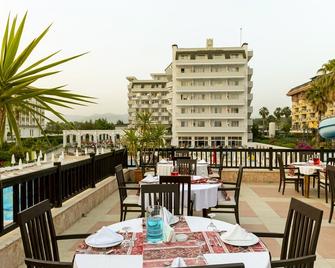 Holiday Garden Resort - Boztepe - Restaurante