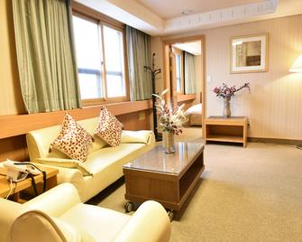 Hotel Samwon Plaza - Anyang - Living room