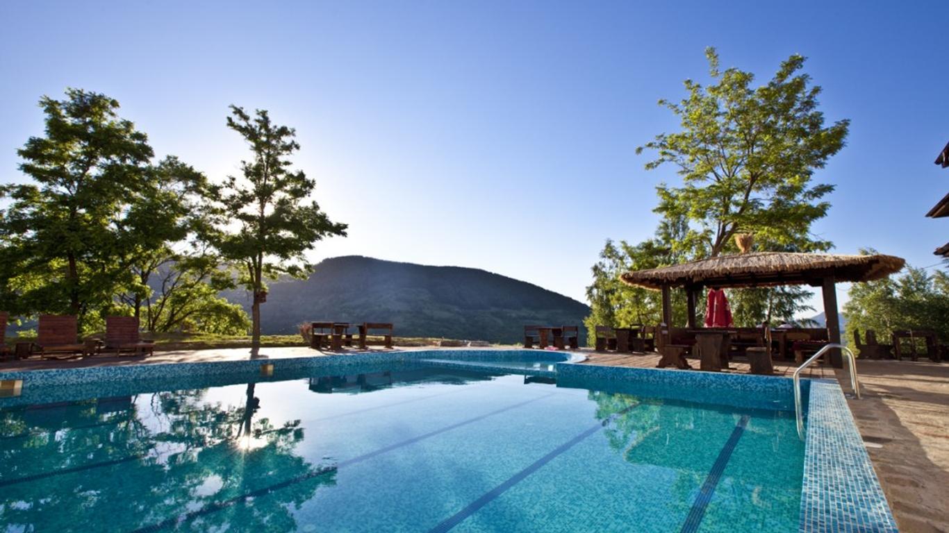 Mountain View Hotel Complex