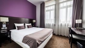 Hotel Le Mondon - Metz - Phòng ngủ