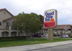 Good Nite Inn Camarillo - Camarillo - Bâtiment