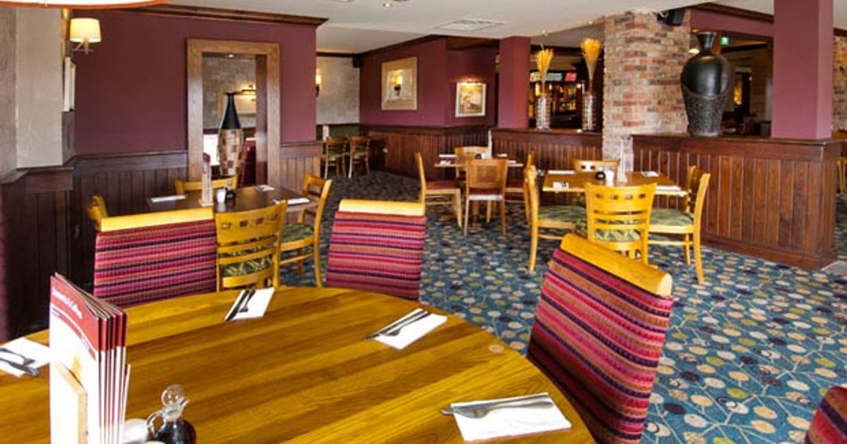 Premier Inn Bedford South (A421) £62. Bedford Hotel Deals & Reviews KAYAK