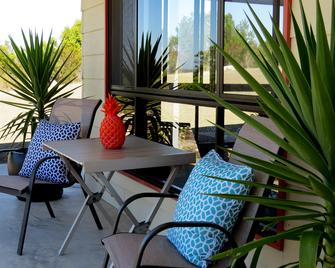 Kestrel Downs - American River - Patio