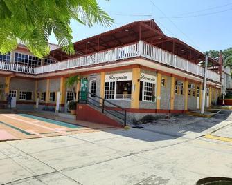 Hotel y Bungalows Monteverde - Playa de Chachalacas - Gebäude