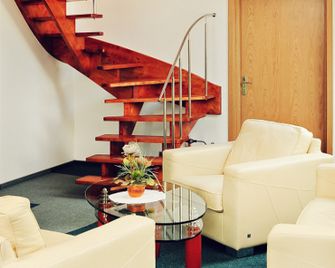 Hotel Sanvit Restauracja & Spa - Sanok - Trappen