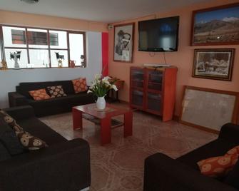 Hotel Rima Rima - Caraz - Living room