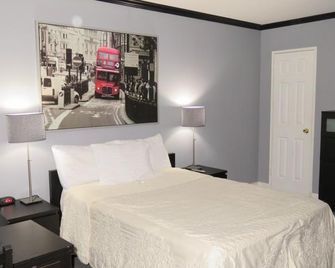 Central Motel Courtyard - White Plains - Chambre