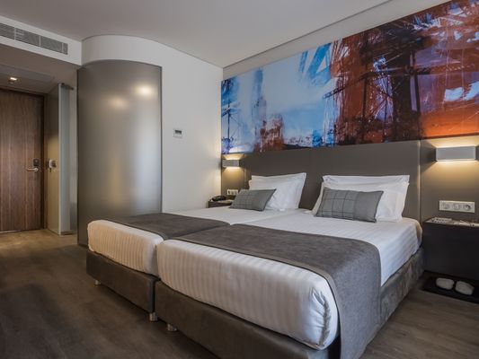 Eurostars Heroismo - Porto - Bedroom