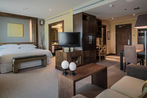 Eurostars Suites Mirasierra - Madrid - Makuuhuone