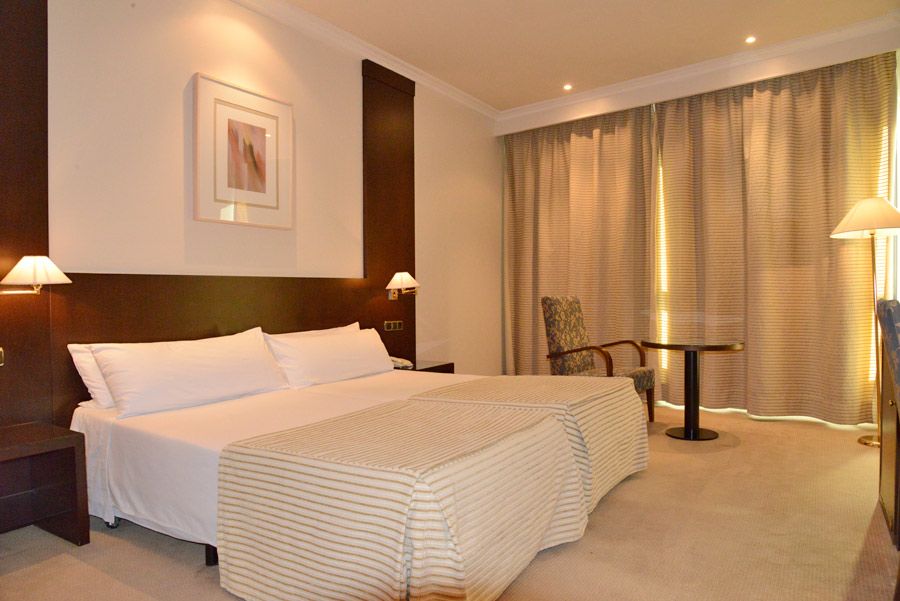 Exe Oviedo Centro - Oviedo - Bedroom