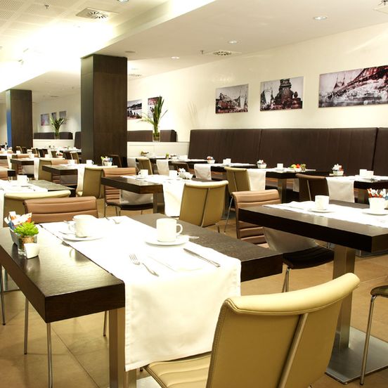 Restaurant view of Exe Budapest Center