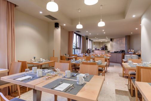 Exe Aparthotel Campus San Mames - León - Phòng ăn