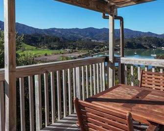 Coromandel Seaview Motel - קורומאנדל - מרפסת