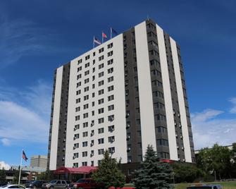 Inlet Tower Hotel And Suites - Anchorage - Building