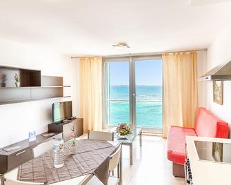 Hotel Livvo Corralejo Beach - Corralejo - חדר אוכל