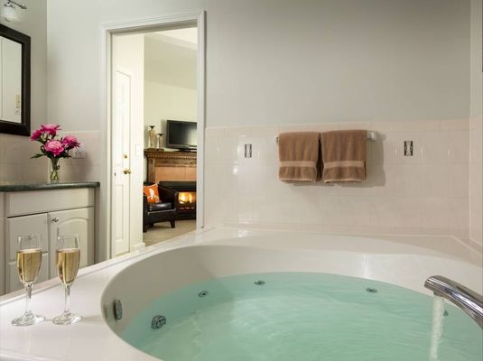 Beech Tree Inn Cottage 112 2 7 0 Newport Hotel Deals