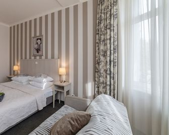 Amalia - noclegi i restauracja - Kudowa-Zdrój - Quarto