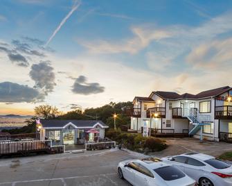 Ganghwado West Point Pension - Ganghwa-gun - Edificio
