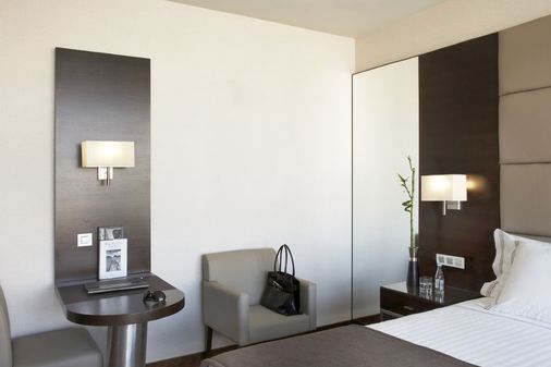 BessaHotel Boavista - Porto - Schlafzimmer