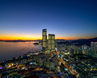 New CZ LCT Residence - Busan - Näkymät ulkona