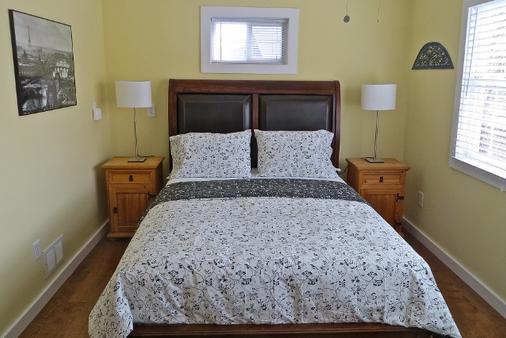 Atlantic Light Inn - Provincetown - Bedroom
