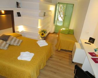 Albergo Del Centro Storico - Salerno - Camera da letto