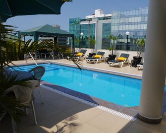 Hotel Boulevard - לימה - בריכה