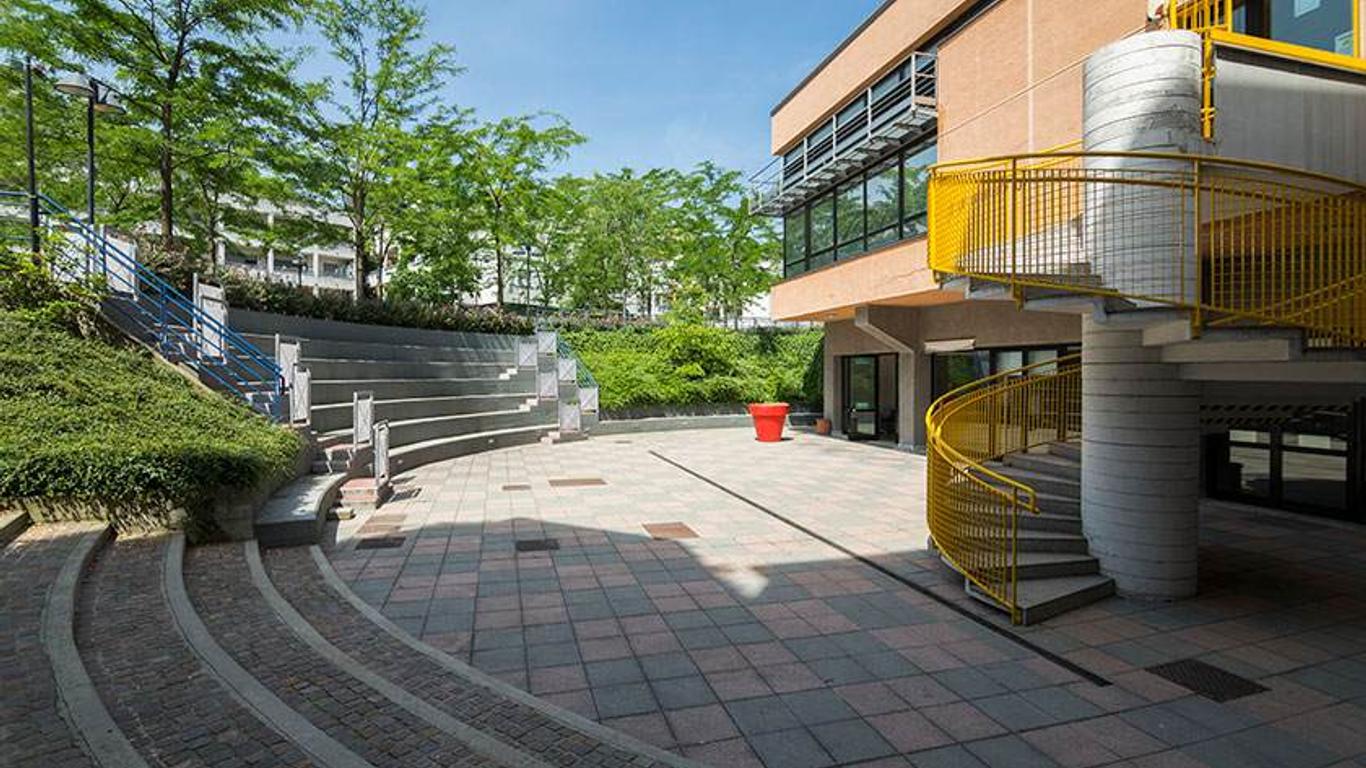 لا كورداتا أكوموديشن - زمبيني 6